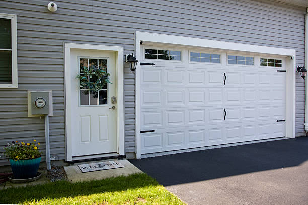 24/7 Emergency Garage Door Panel Replacement experts in Union, NJ